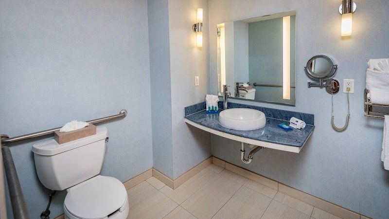 Photo of Holiday Inn Express & Suites Modesto-Salida by IHG