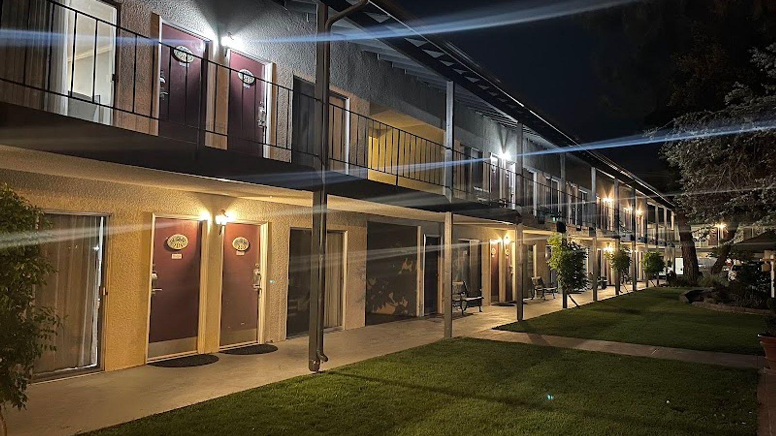 Photo of Lamp Liter Inn