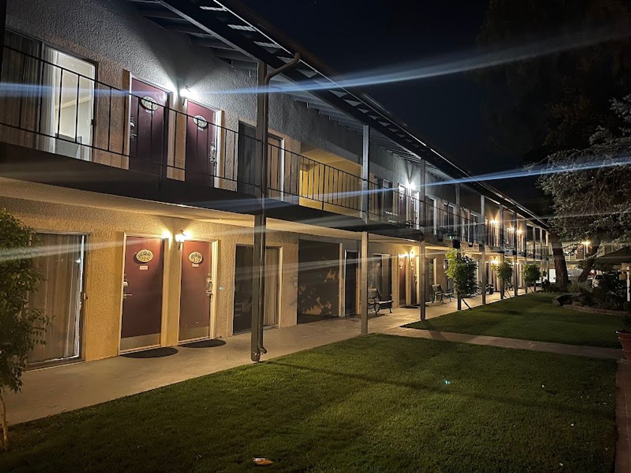 Photo of Lamp Liter Inn