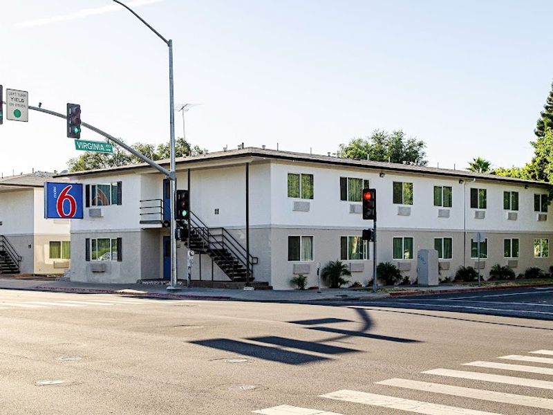 Motel 6 Modesto, CA - Downtown