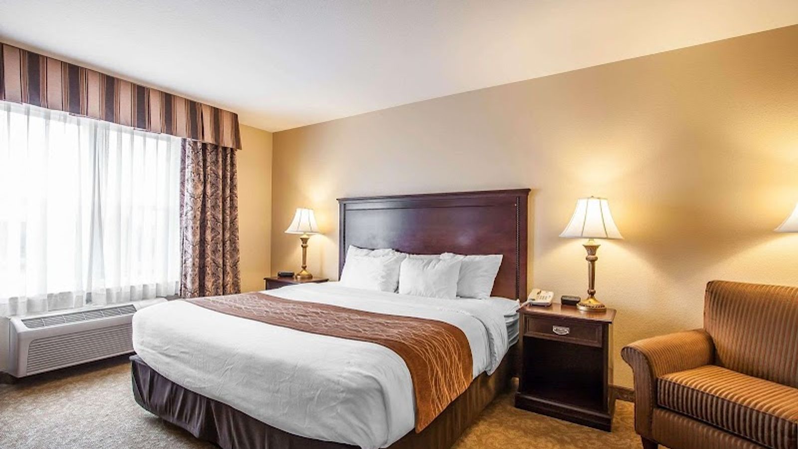 Photo of Comfort Inn & Suites McMinnville Wine Country