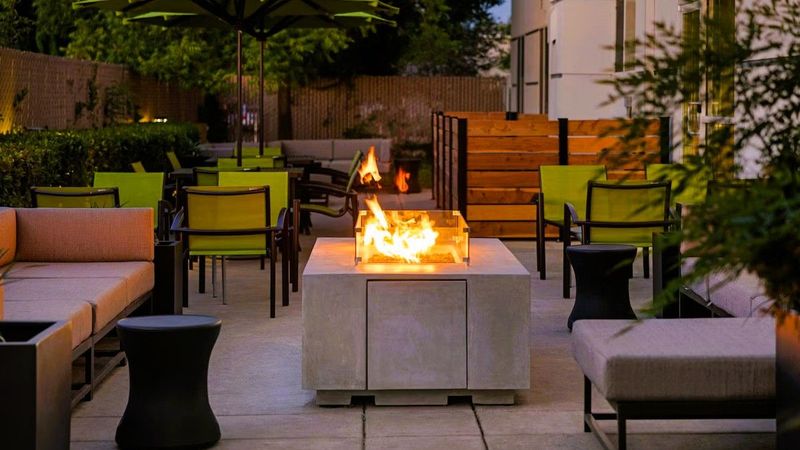 SpringHill Suites Turlock - Outdoor Seating Area, Fire Pit