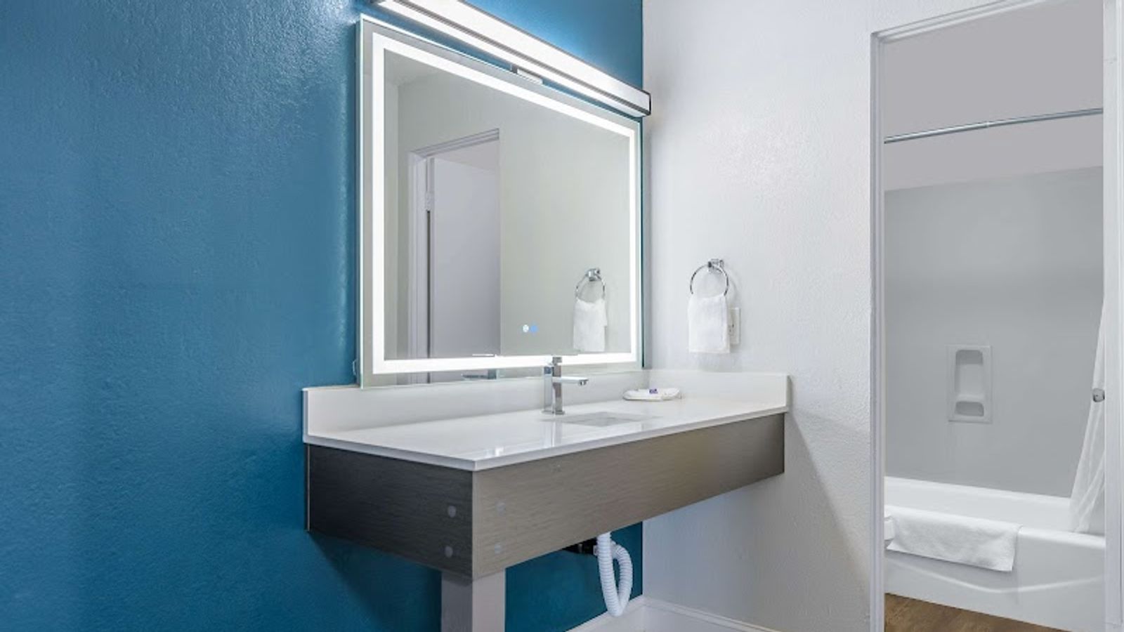 Photo of Studio 6 Suites Madera, CA - Yosemite