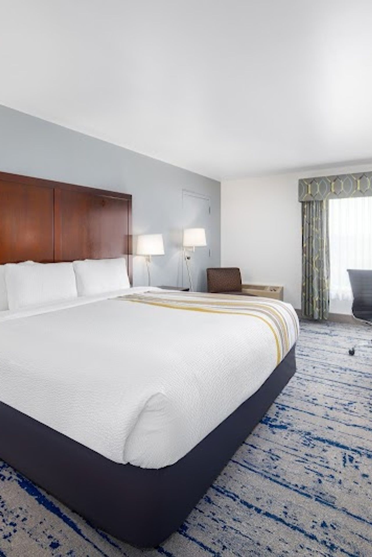 Photo of La Quinta Inn by Wyndham Lynnwood