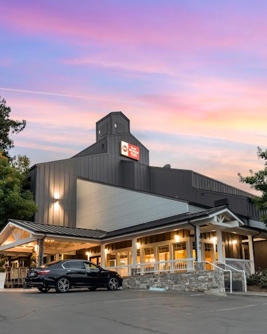 Best Western Plus Inn at the Vines