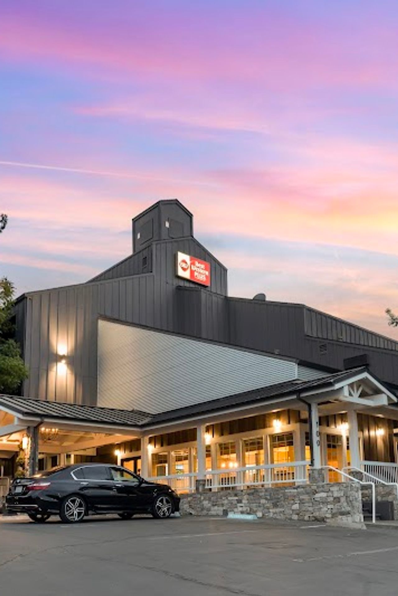 Photo of Best Western Plus Inn at the Vines