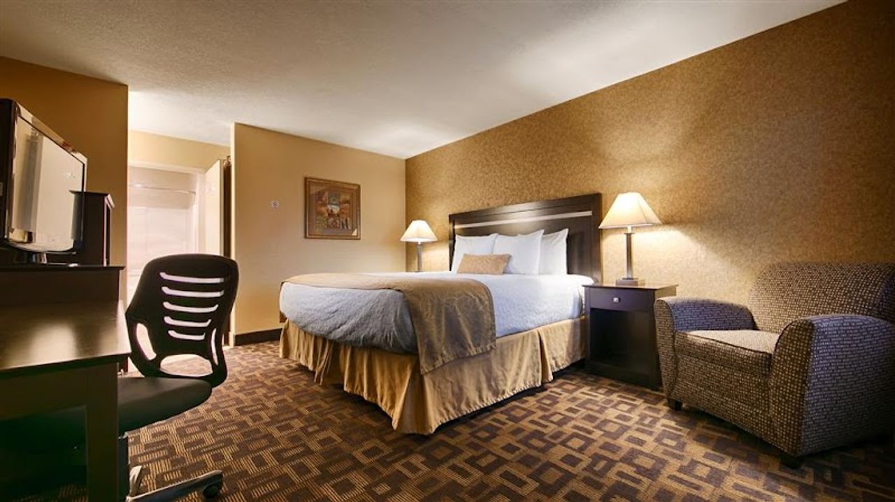 Photo of Best Western Plus Pleasanton Inn