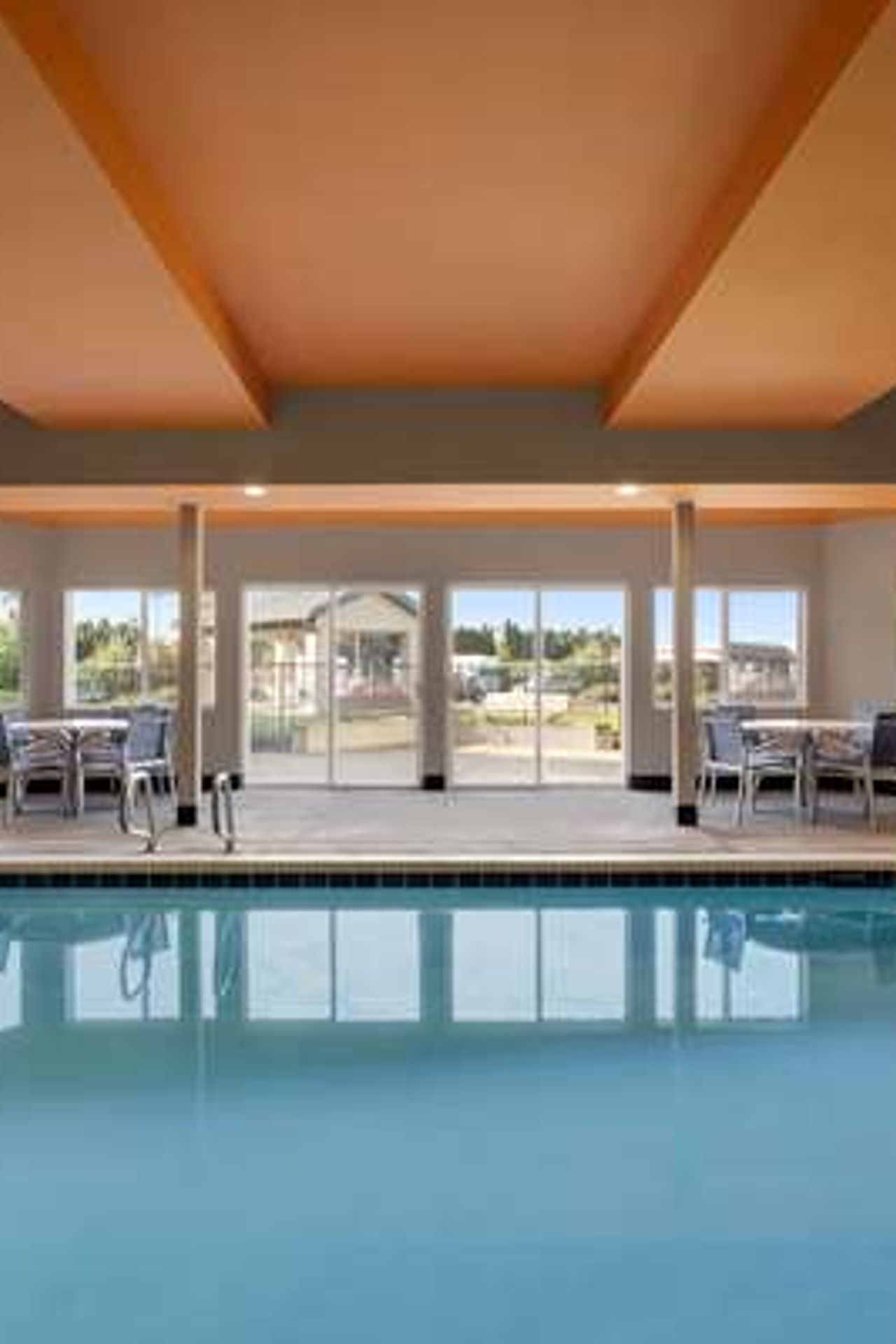 Photo of La Quinta Inn & Suites by Wyndham Springfield - Indoor Pool