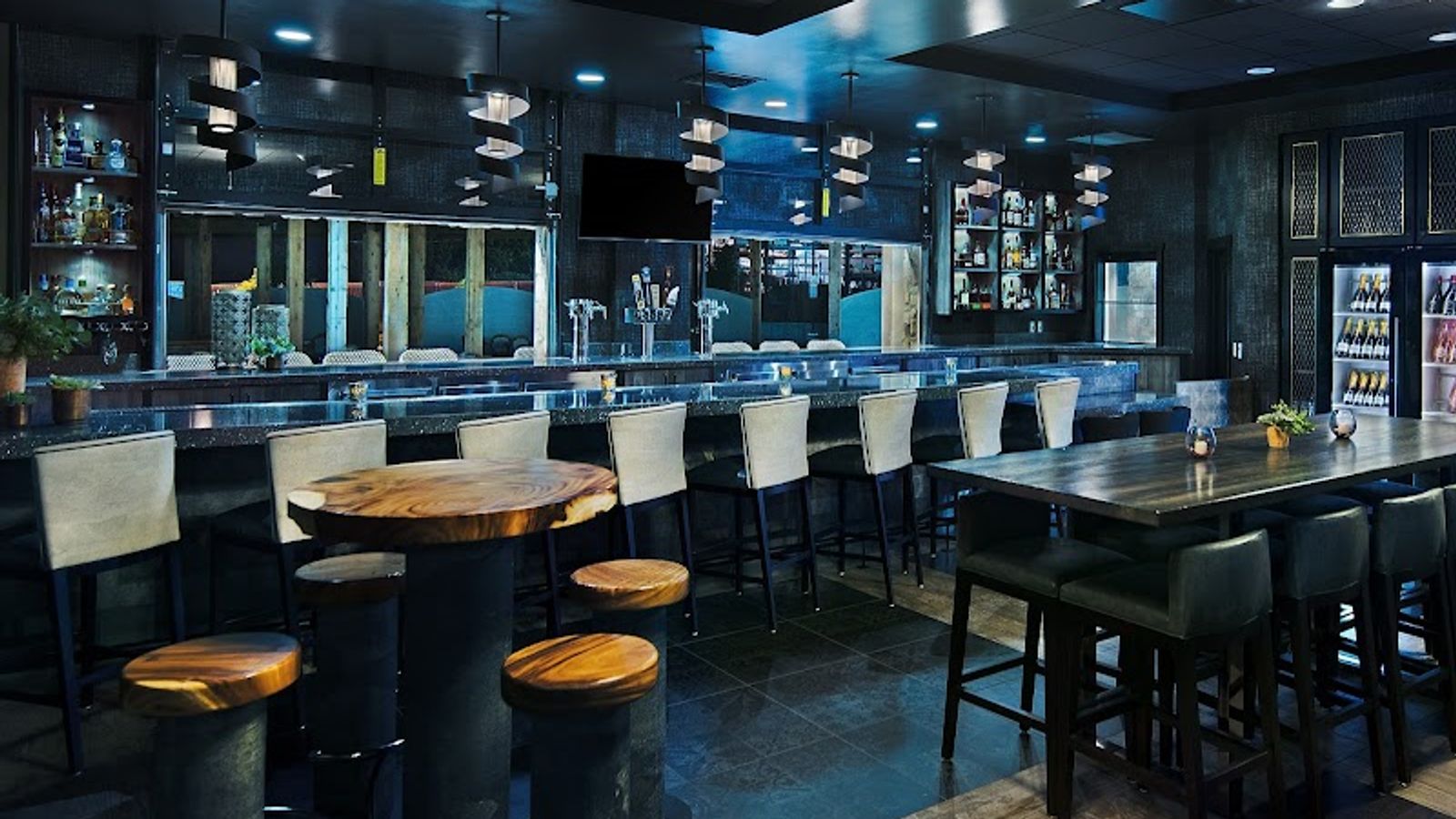 Photo of Oxford Suites Sonoma County - Rohnert Park