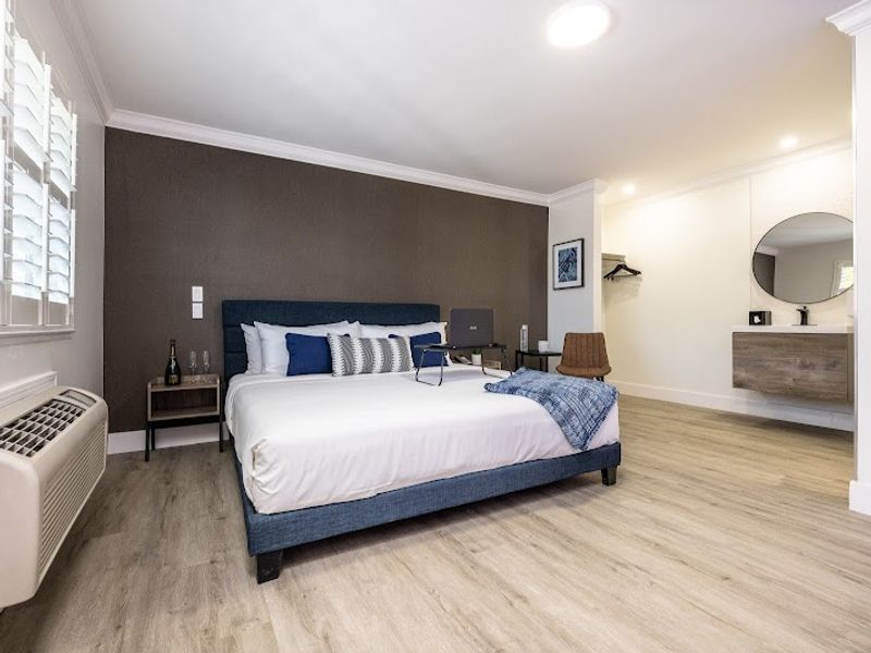 Photo of WAFER 450 Hotel