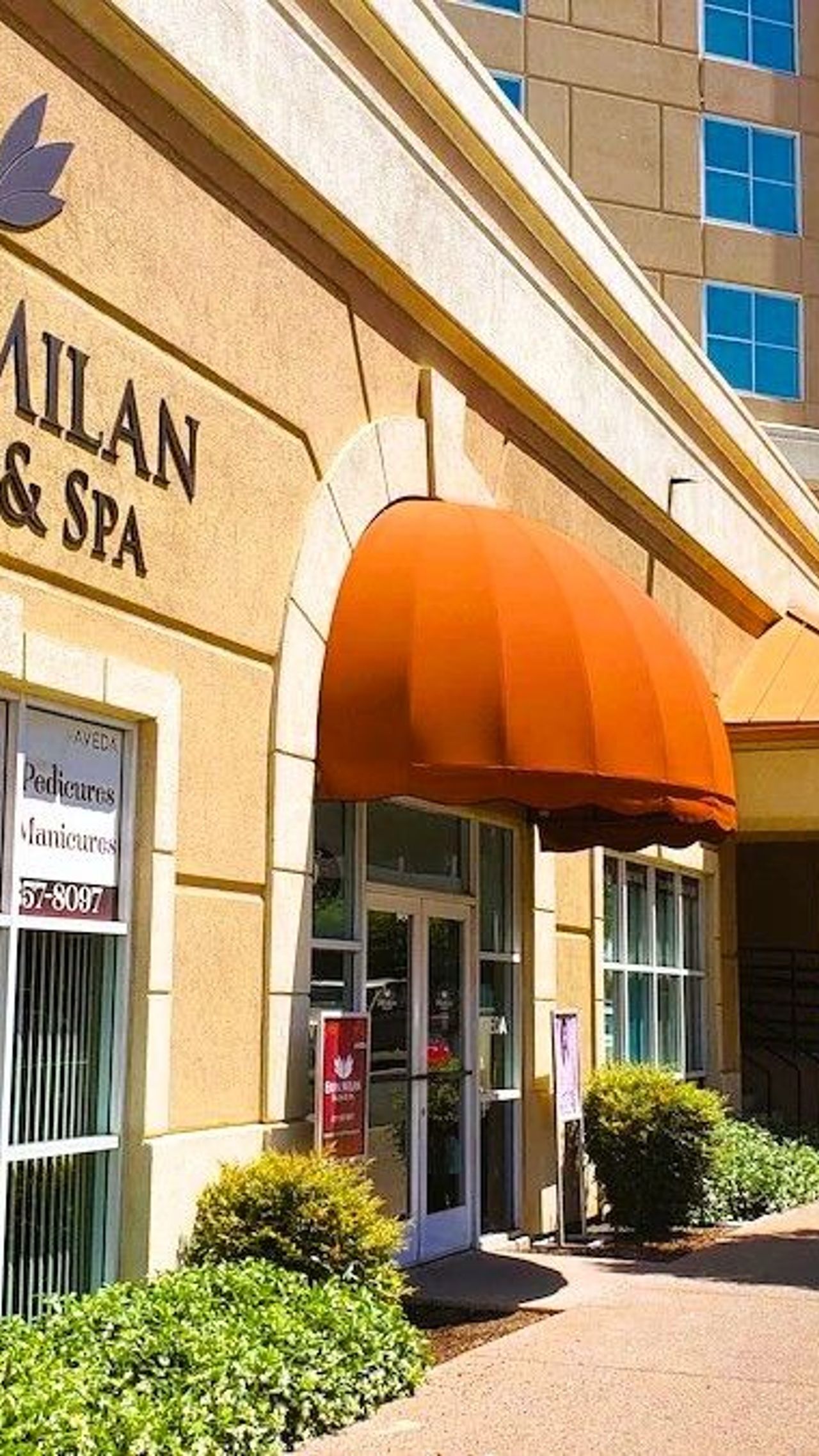DoubleTree by Hilton Hotel Modesto - salon and spa treatments for couples