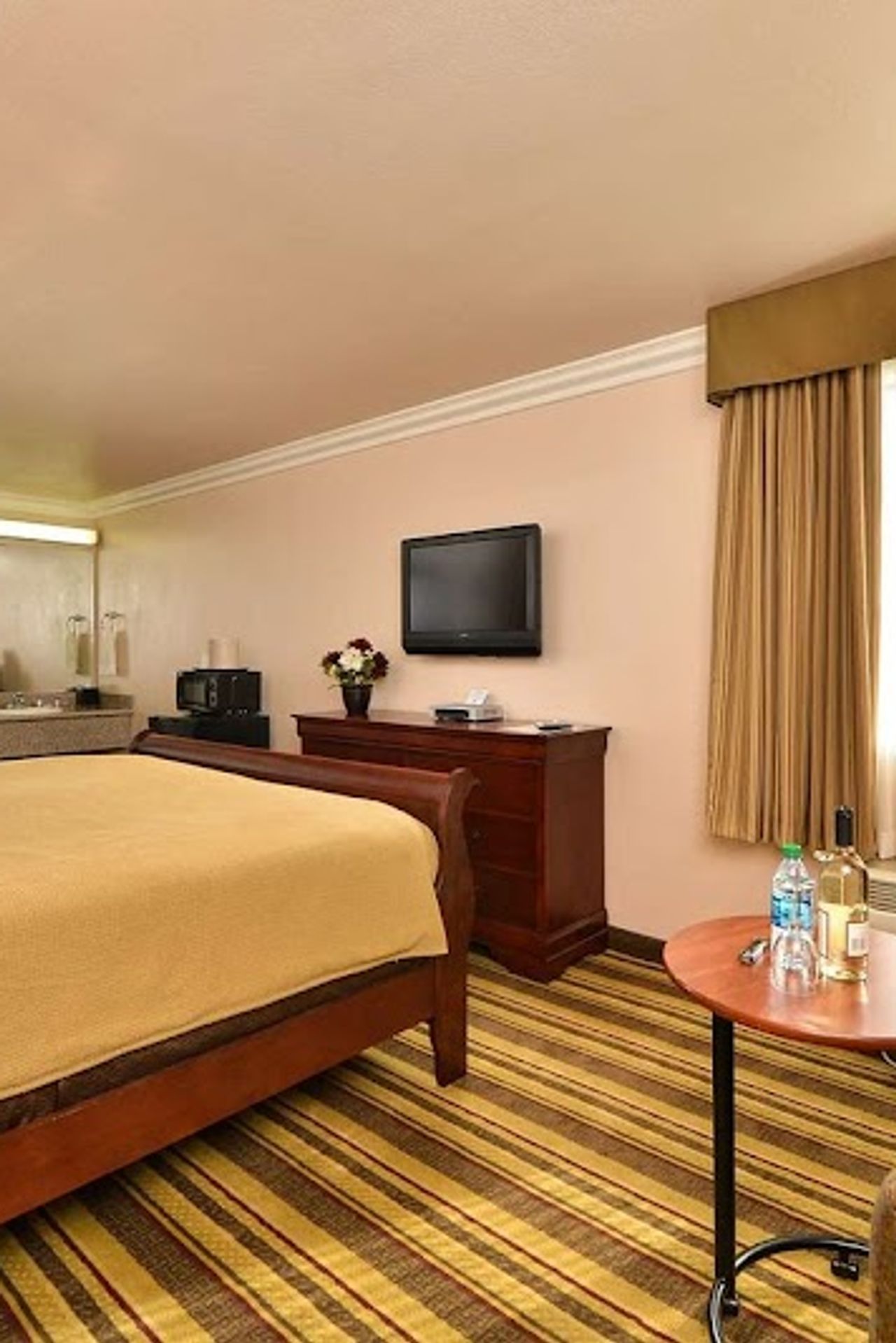 Photo of Inn By The SFO