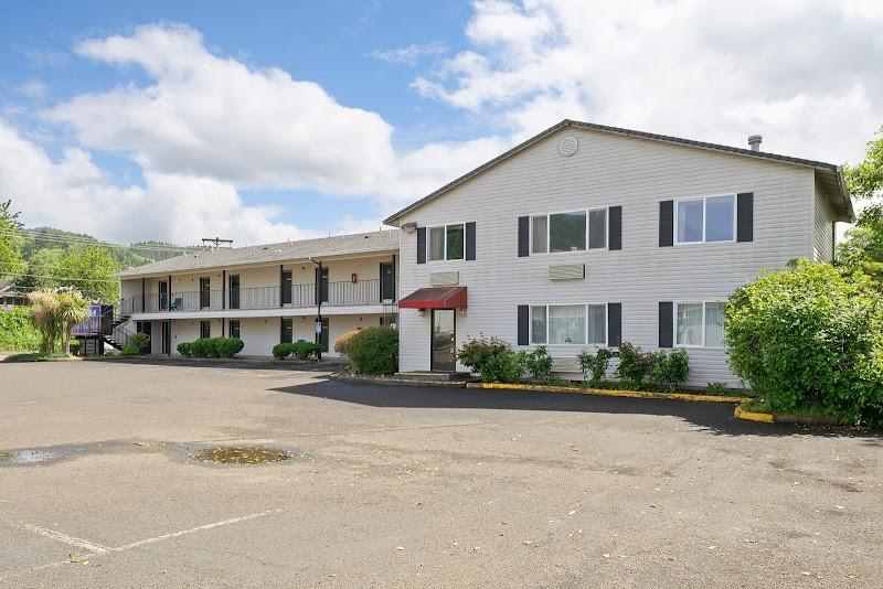 Photo of Garibaldi Inn at the Bay