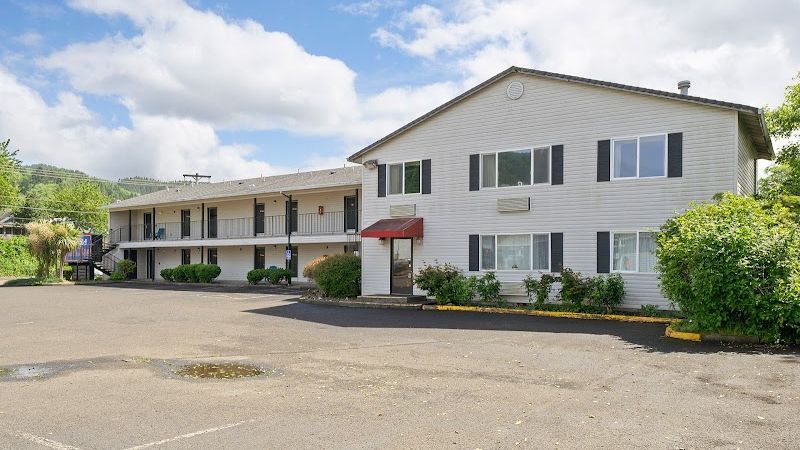 Photo of Garibaldi Inn at the Bay