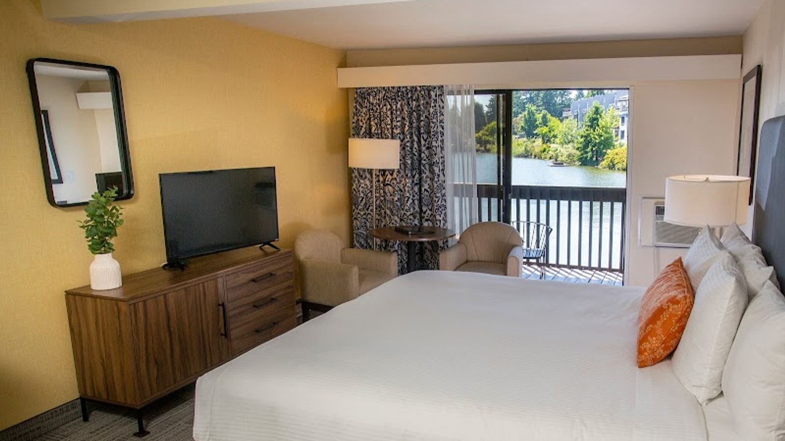 Photo of The Lakeshore Inn