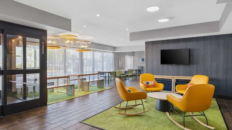 Photo of Spark by Hilton Bakersfield Central