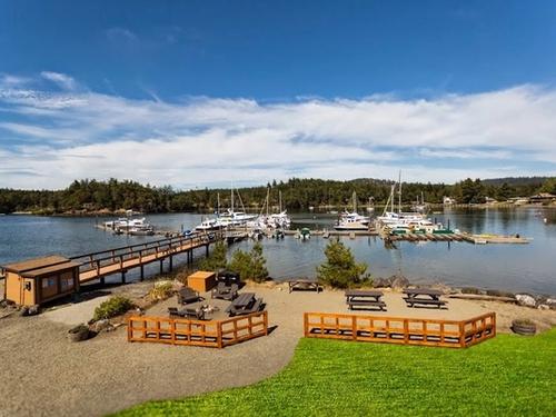 Photo of Snug Harbor Resort