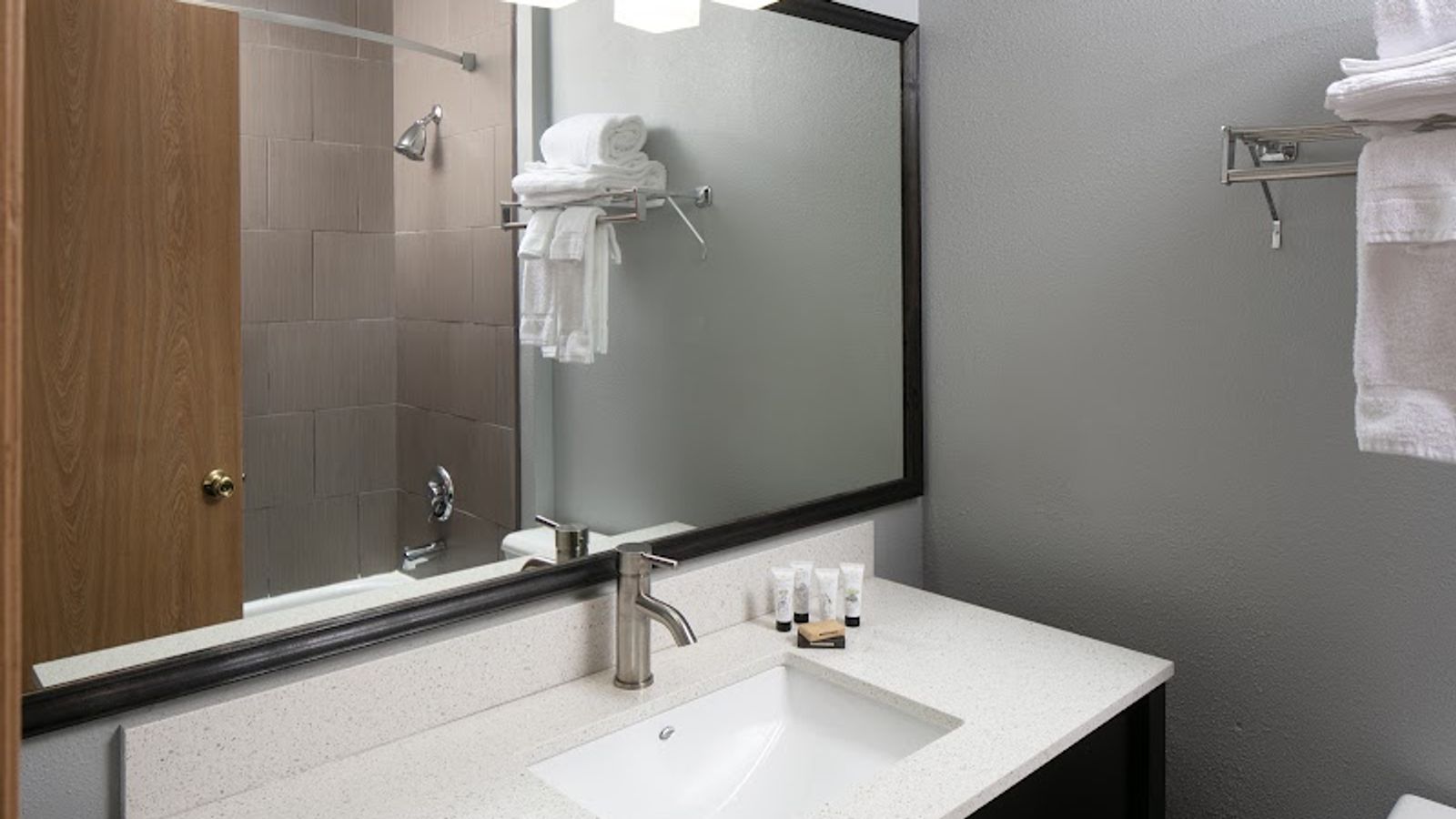 Photo of Red Lion Inn & Suites Sequim