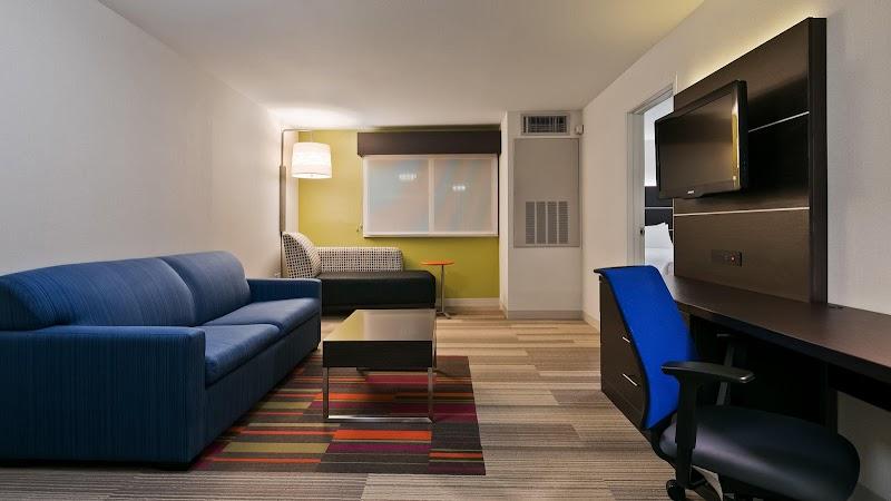 Photo of Holiday Inn Express & Suites Burlington, an IHG Hotel