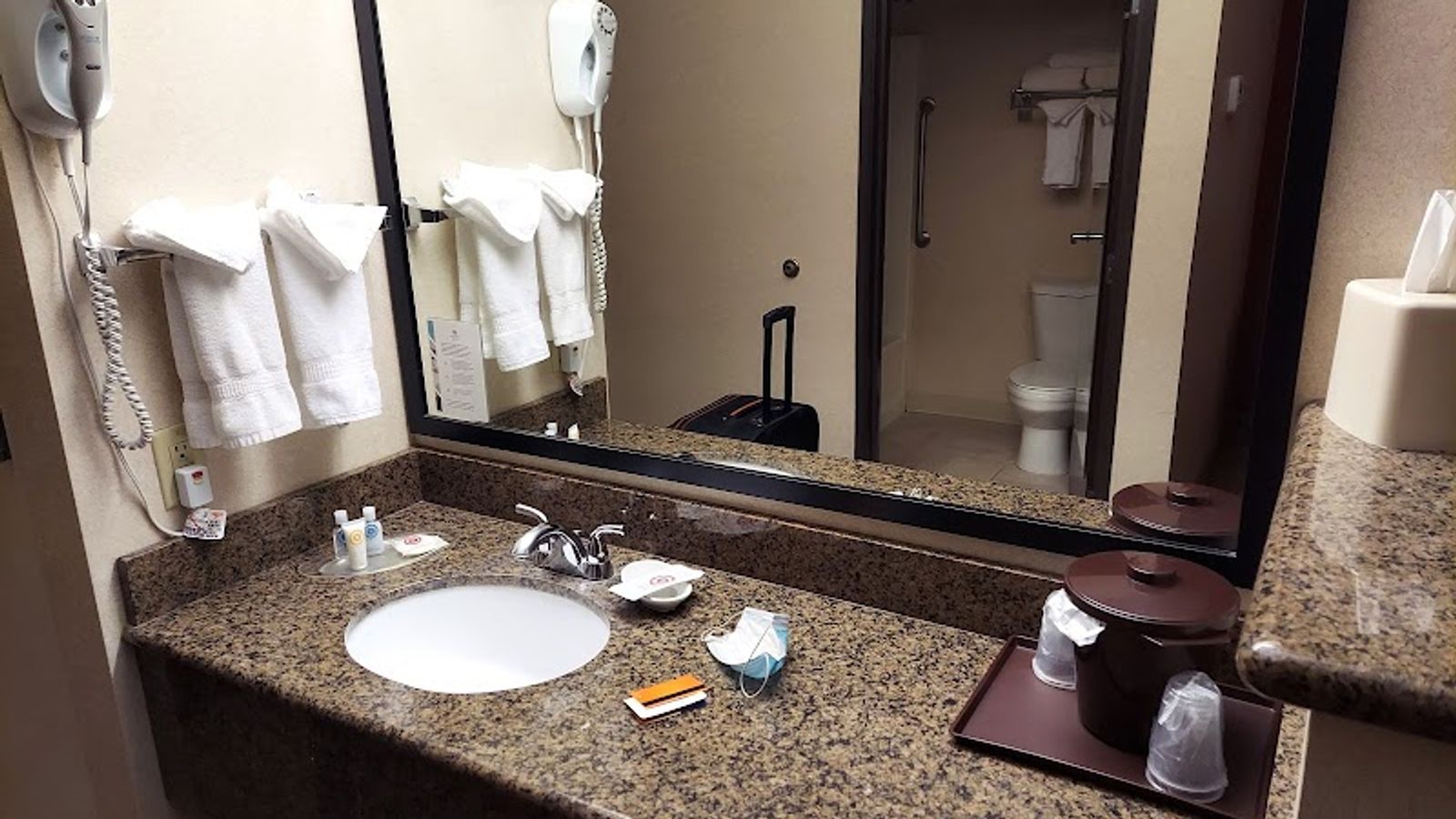 Photo of Comfort Suites Redmond Airport