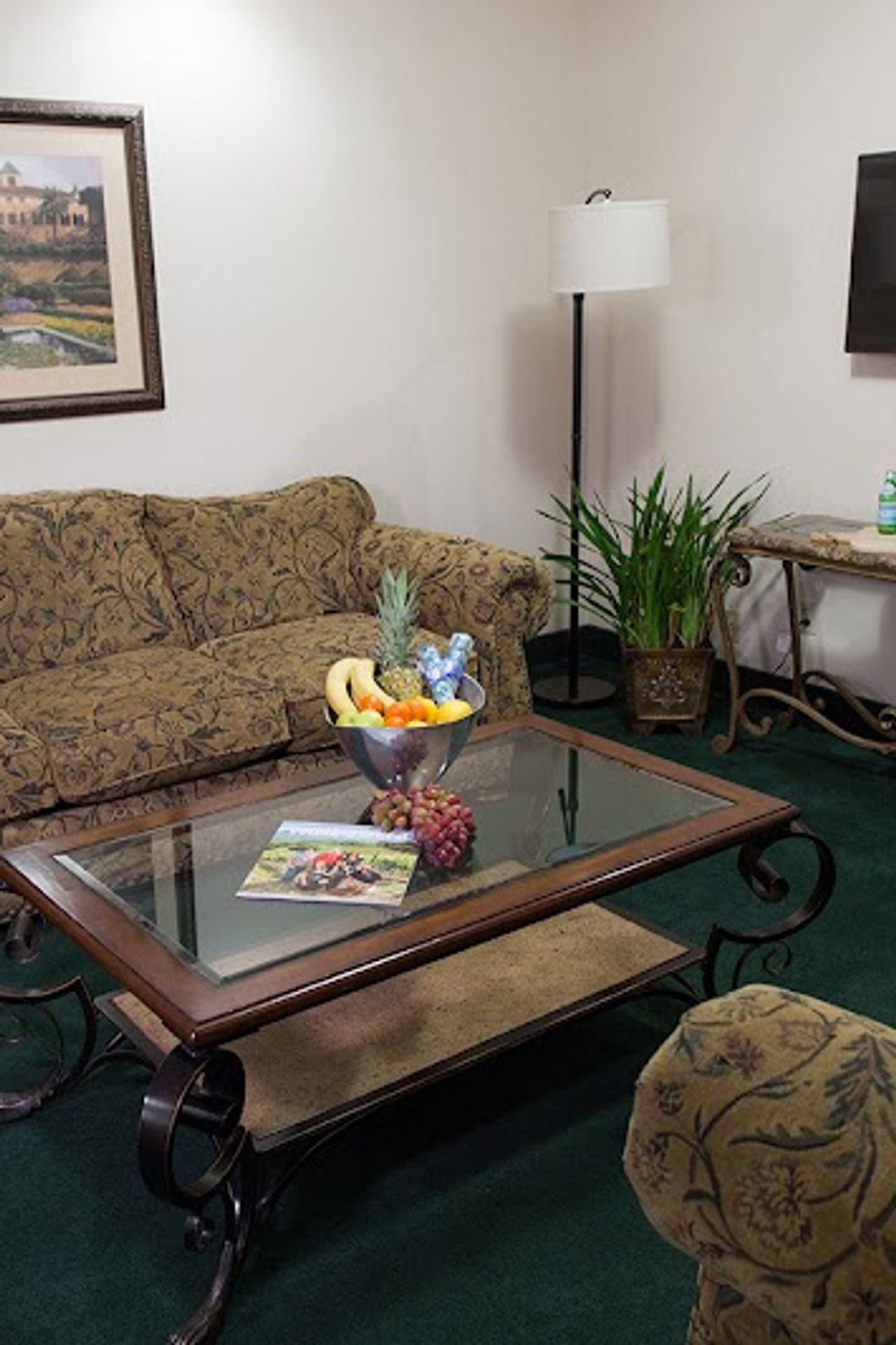 Photo of Rogue Regency Inn & Suites
