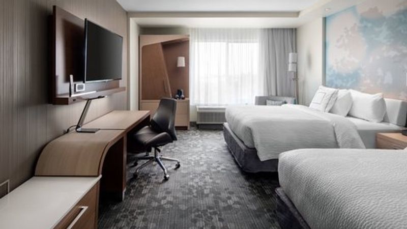 Photo of Courtyard Pullman