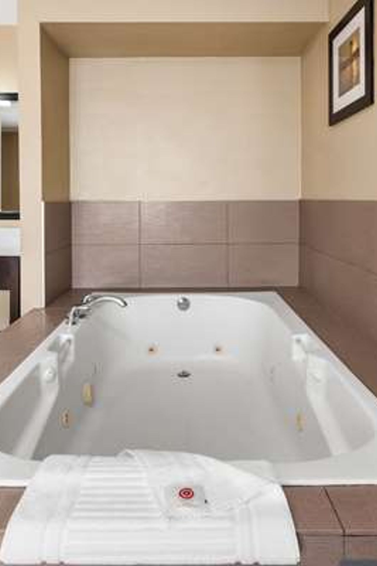 Photo of Comfort Inn & Suites Vancouver Downtown City Center