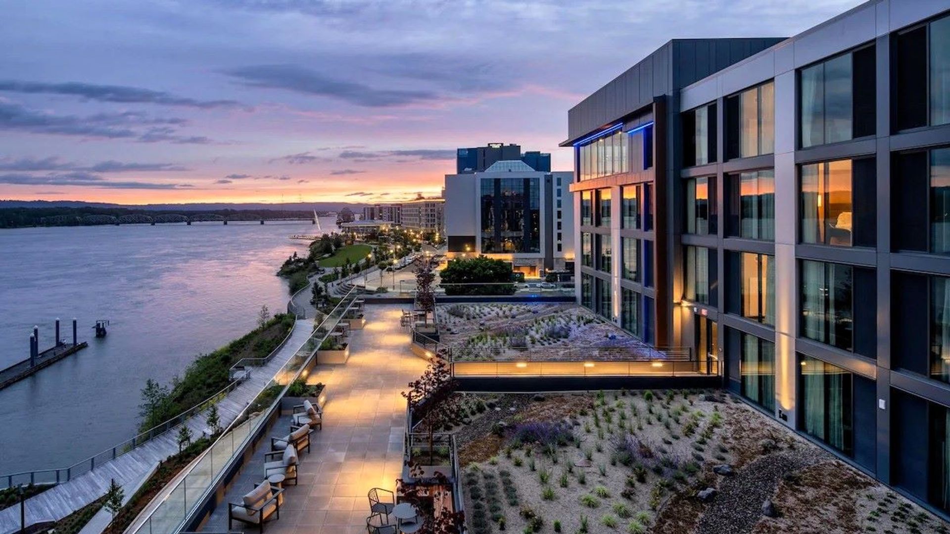 AC Hotel Vancouver Waterfront