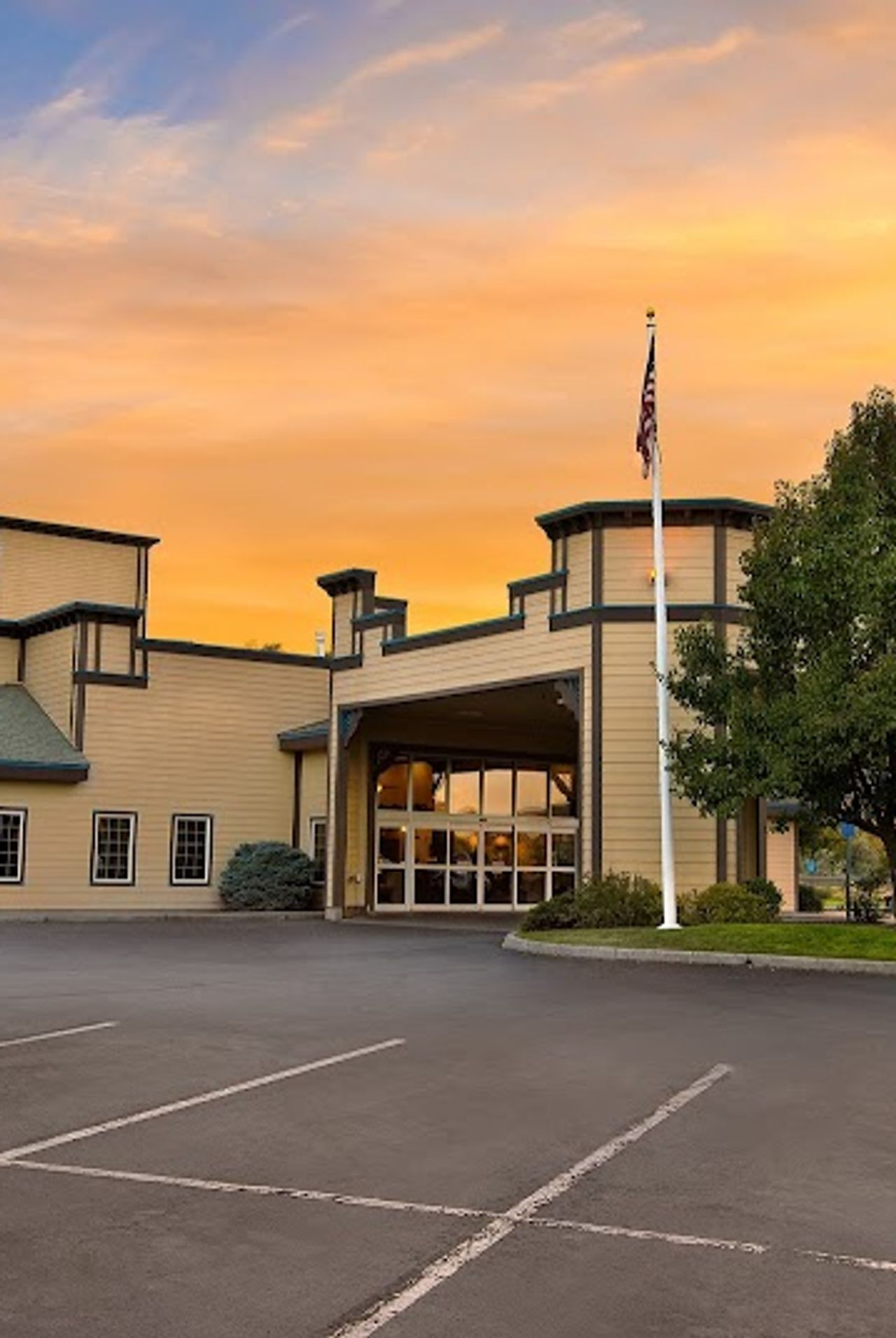 Photo of Oxford Suites Pendleton