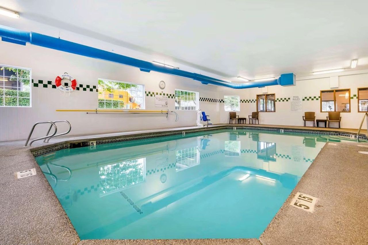 Best Western Columbia River Waterfront Hotel Astoria - Indoor Pool