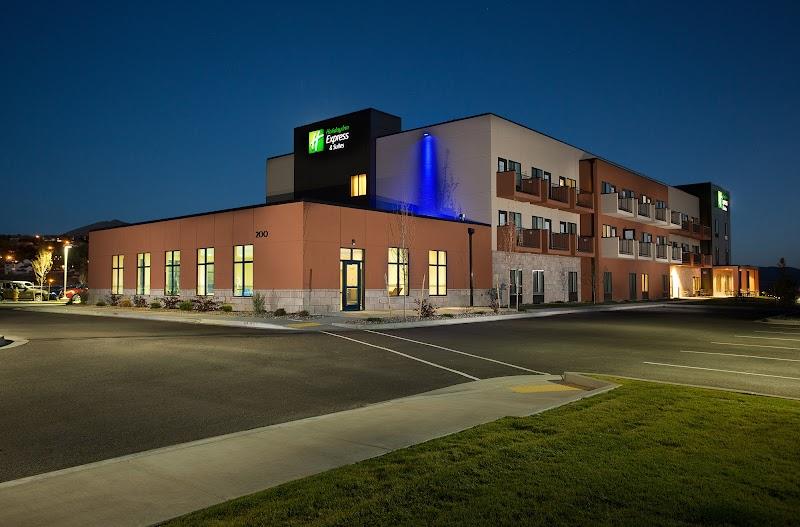 Holiday Inn Express & Suites Pocatello, an IHG Hotel