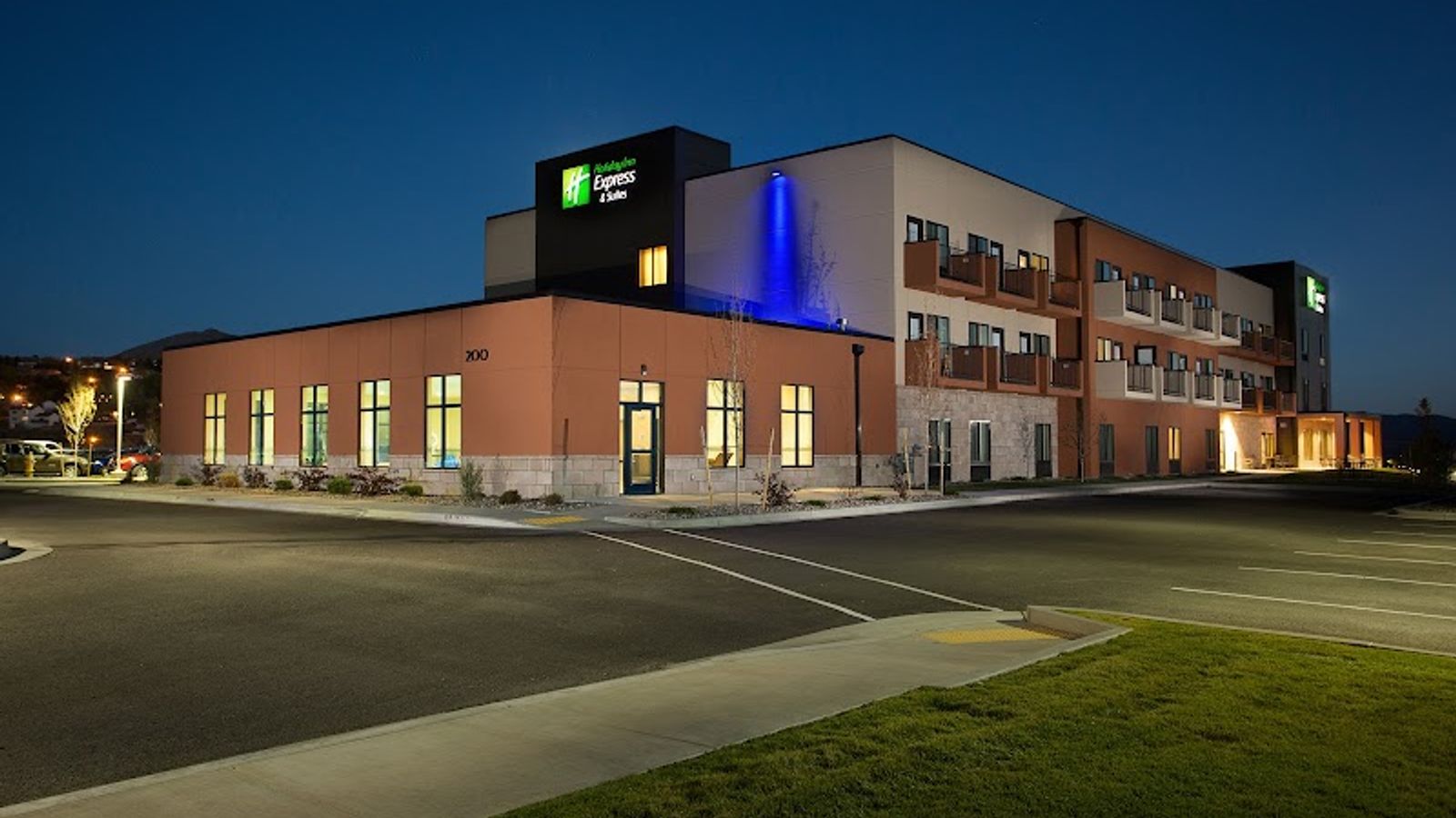 Holiday Inn Express & Suites Pocatello, an IHG Hotel