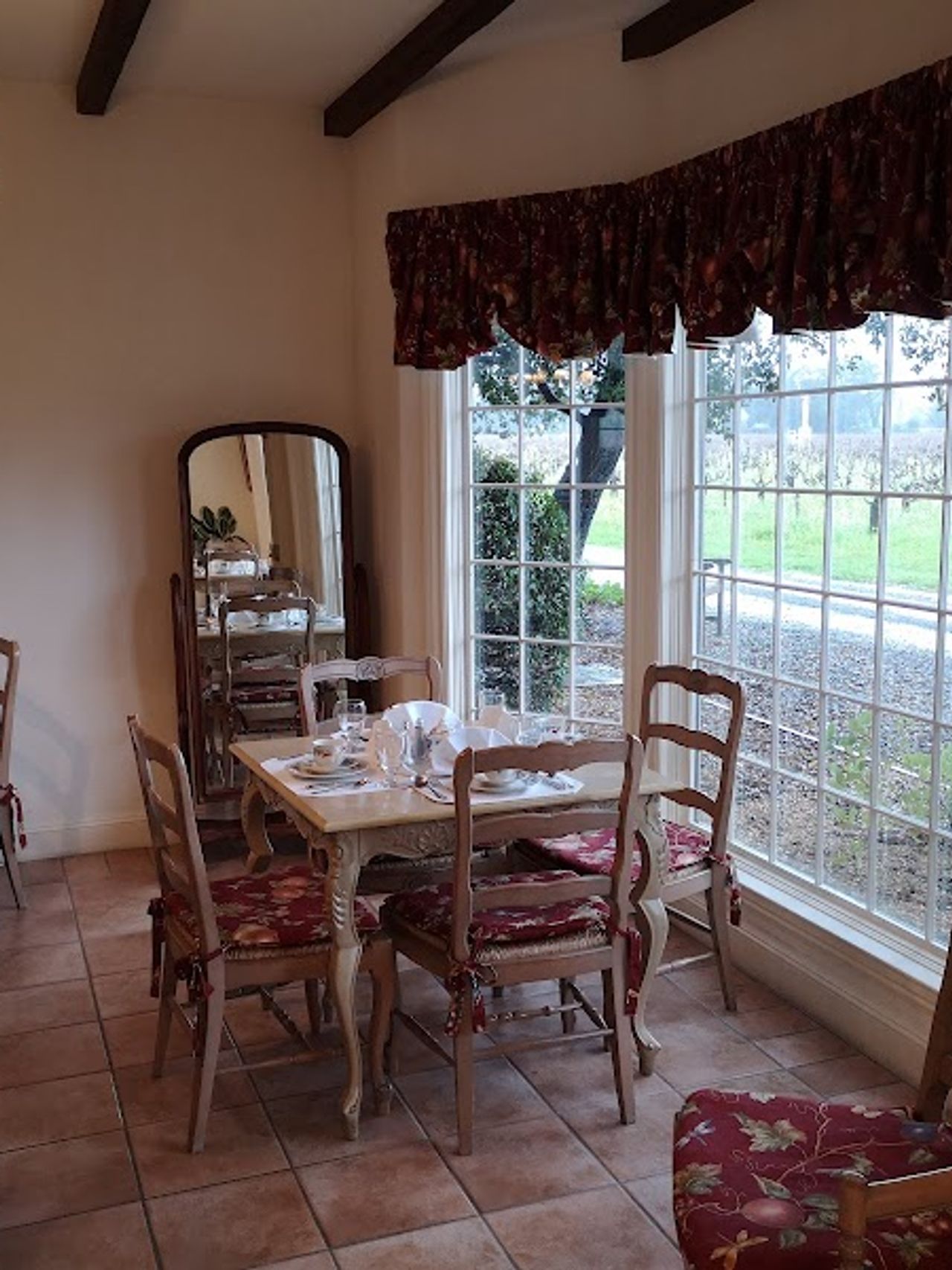 Photo of Vineyard Country Inn
