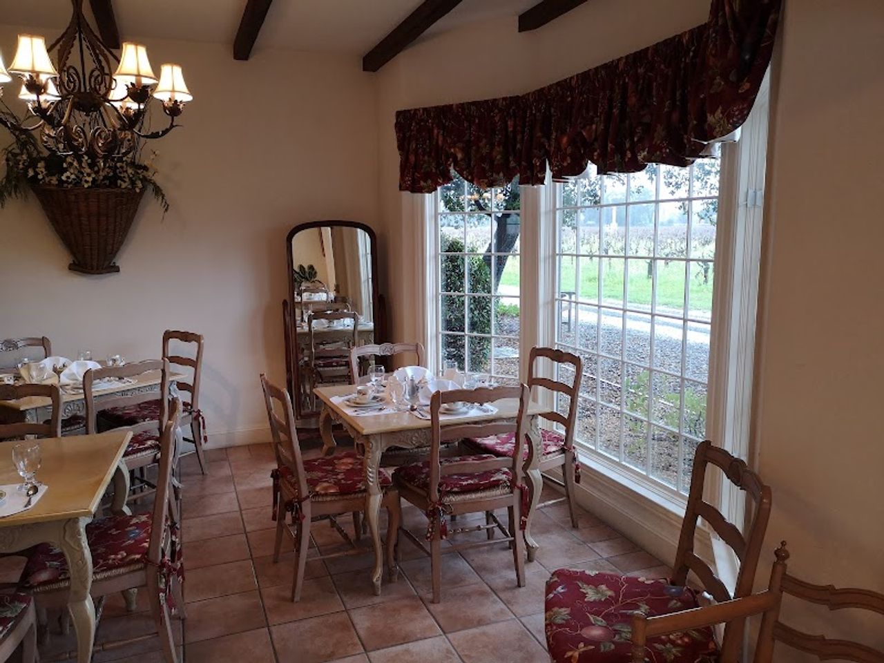 Photo of Vineyard Country Inn