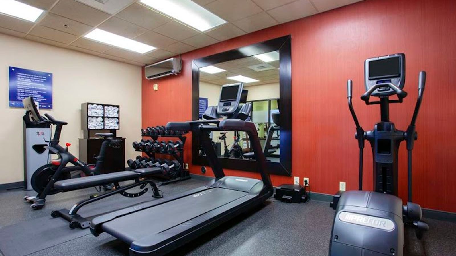 Photo of Hampton Inn & Suites Mountain Home