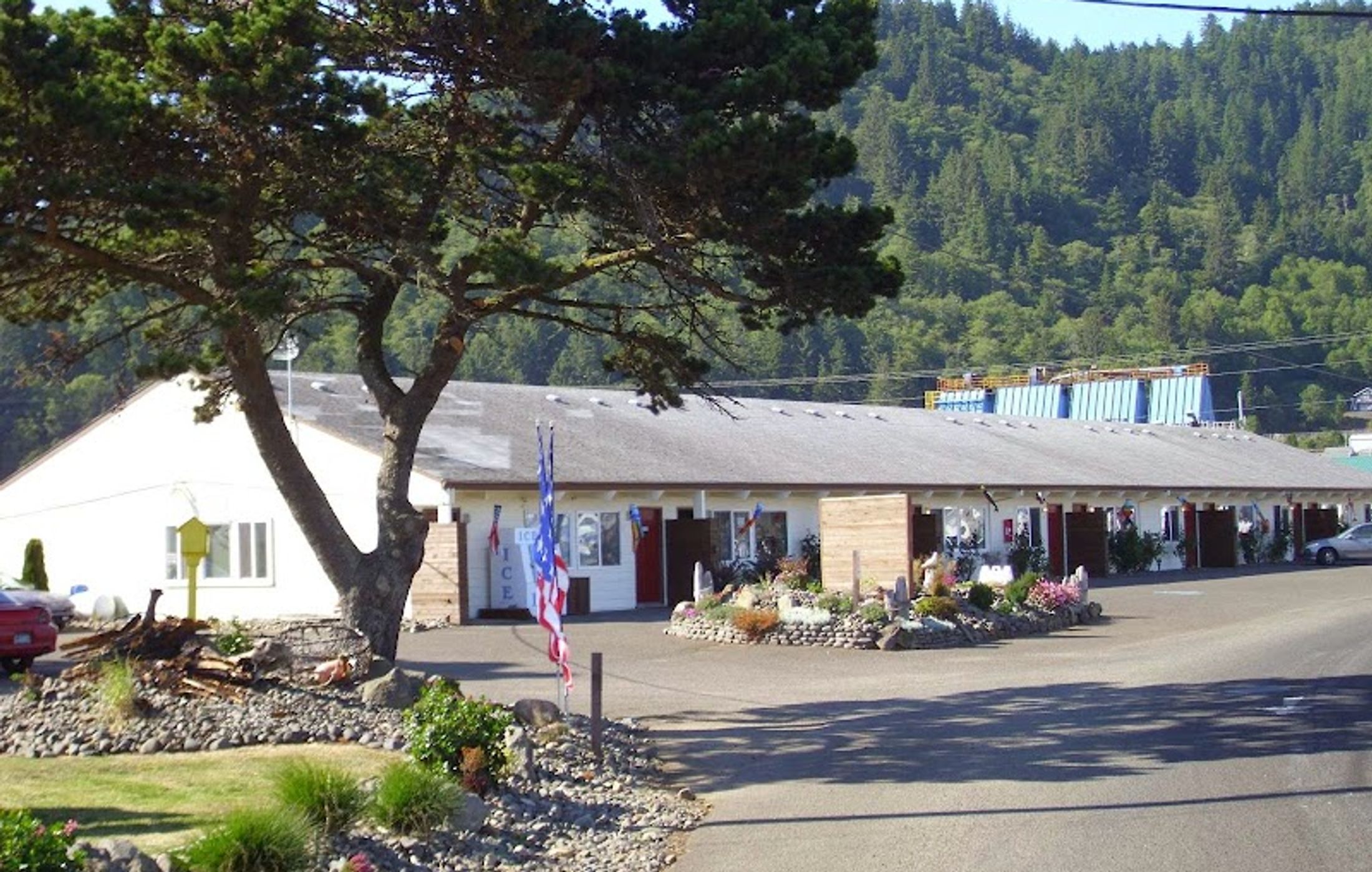 Harborview Inn & RV Park