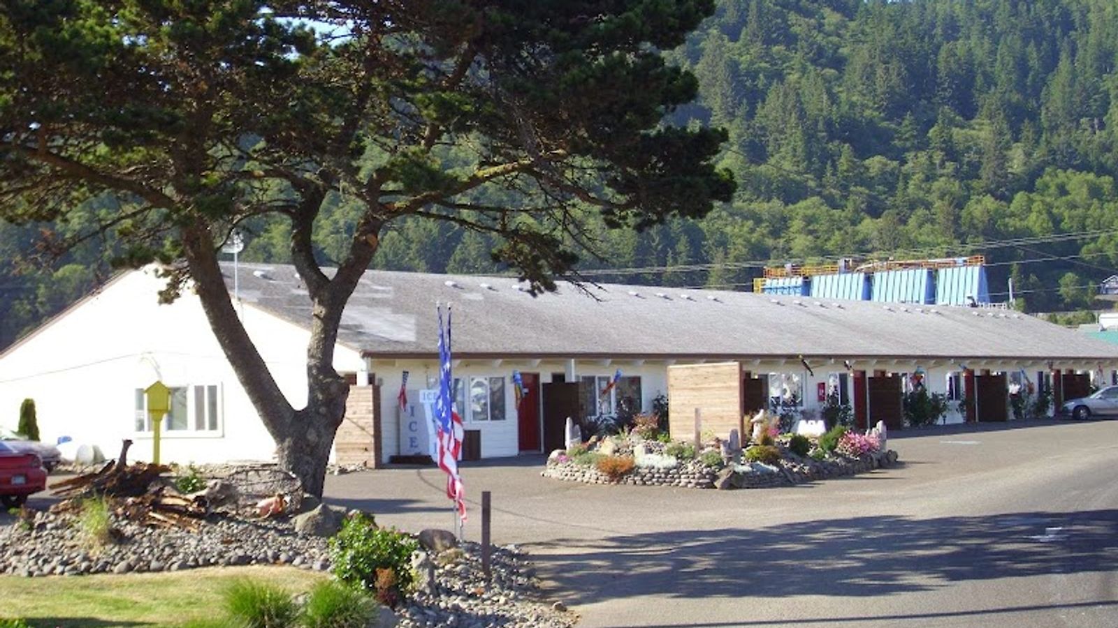 Harborview Inn & RV Park