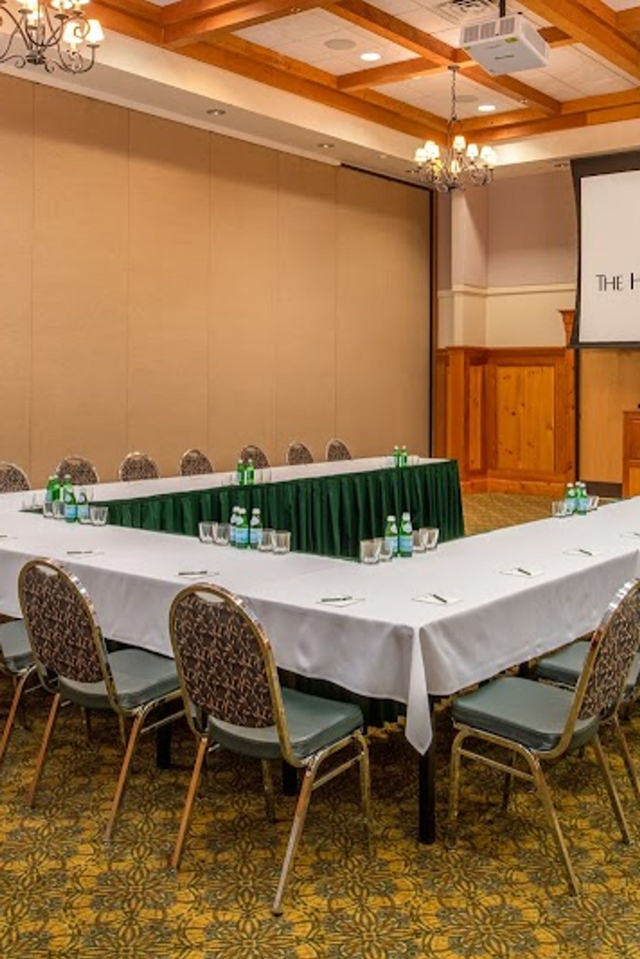 Photo of The Heathman Lodge