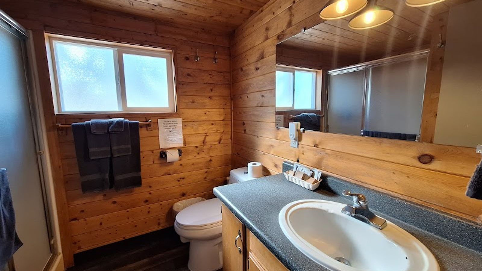 Photo of Crater Lake Resort