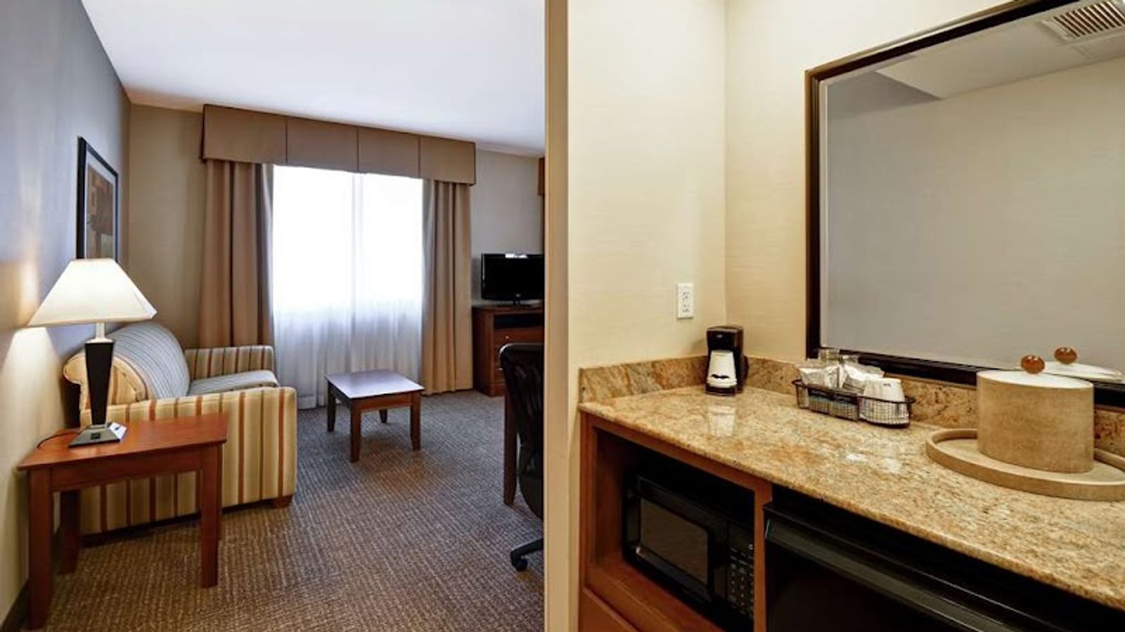 Photo of Hampton Inn & Suites Folsom