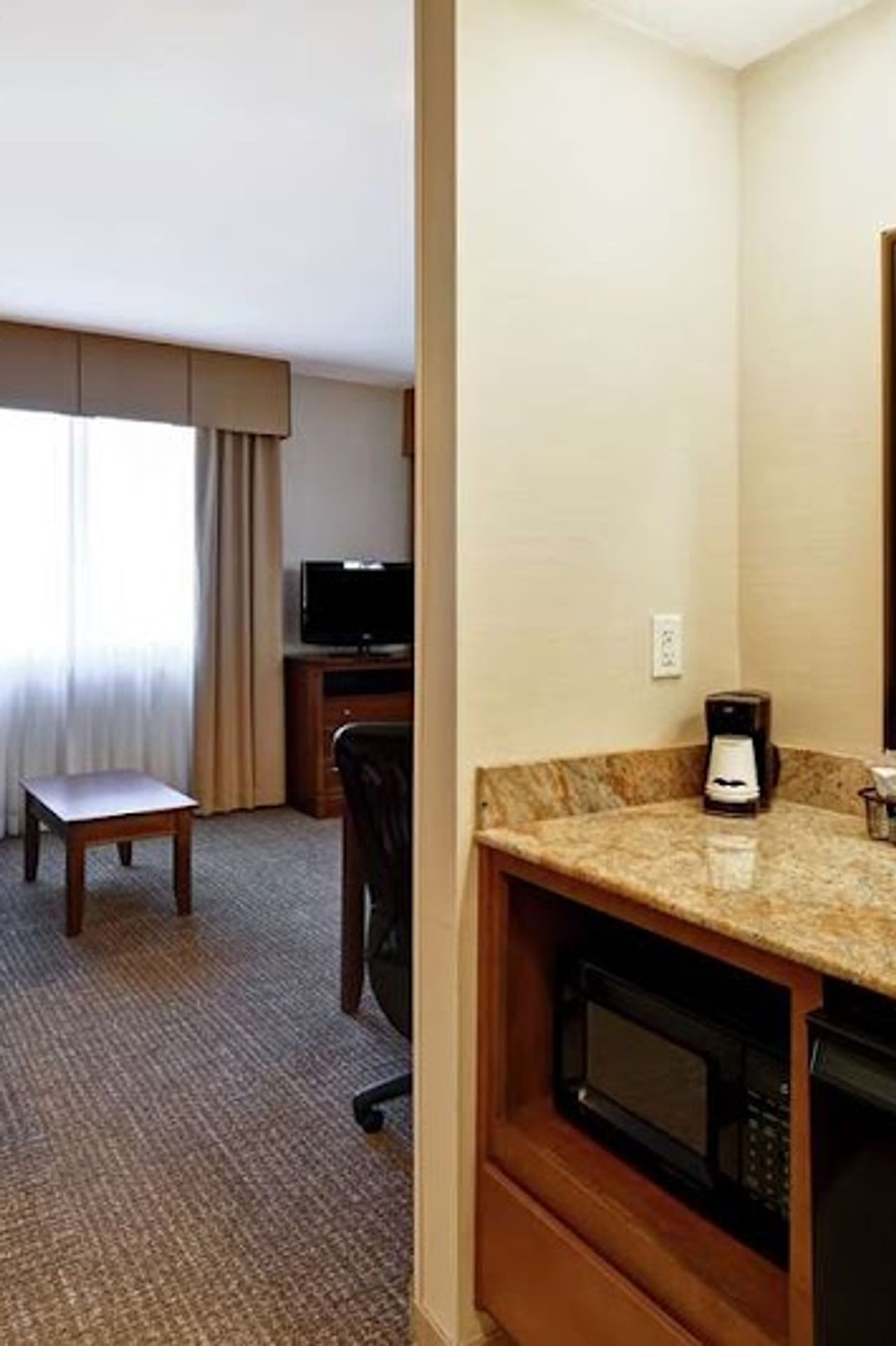 Photo of Hampton Inn & Suites Folsom
