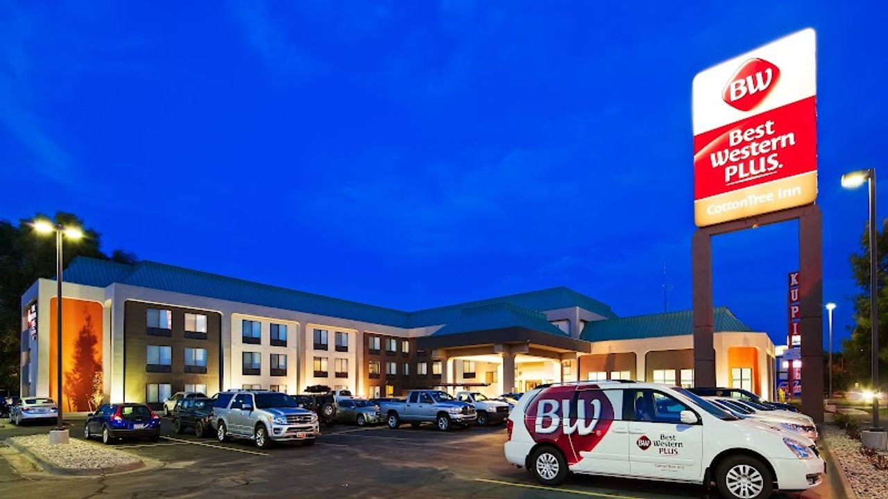 Photo of Best Western Plus CottonTree Inn