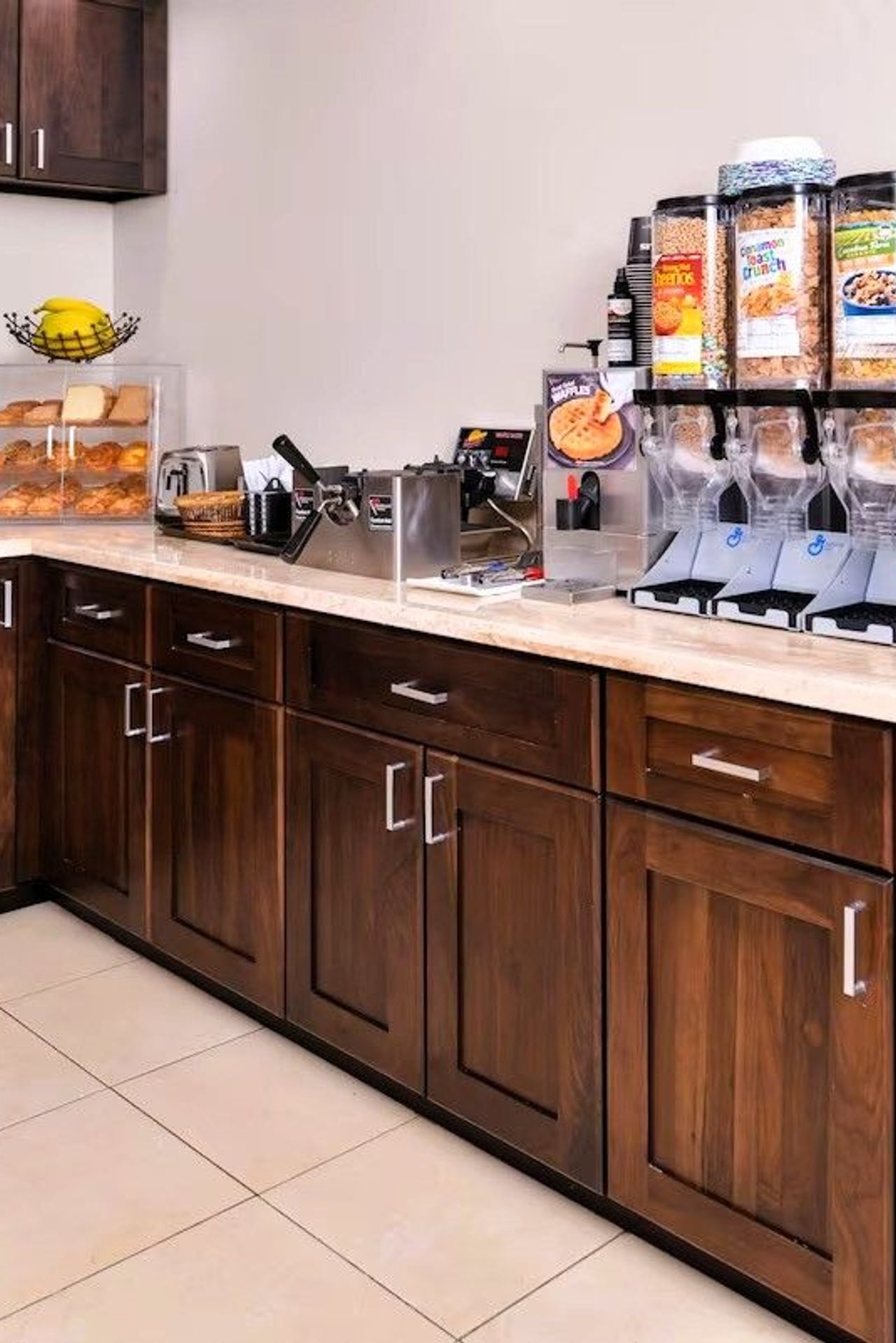 Good Living Inn - Breakfast buffet