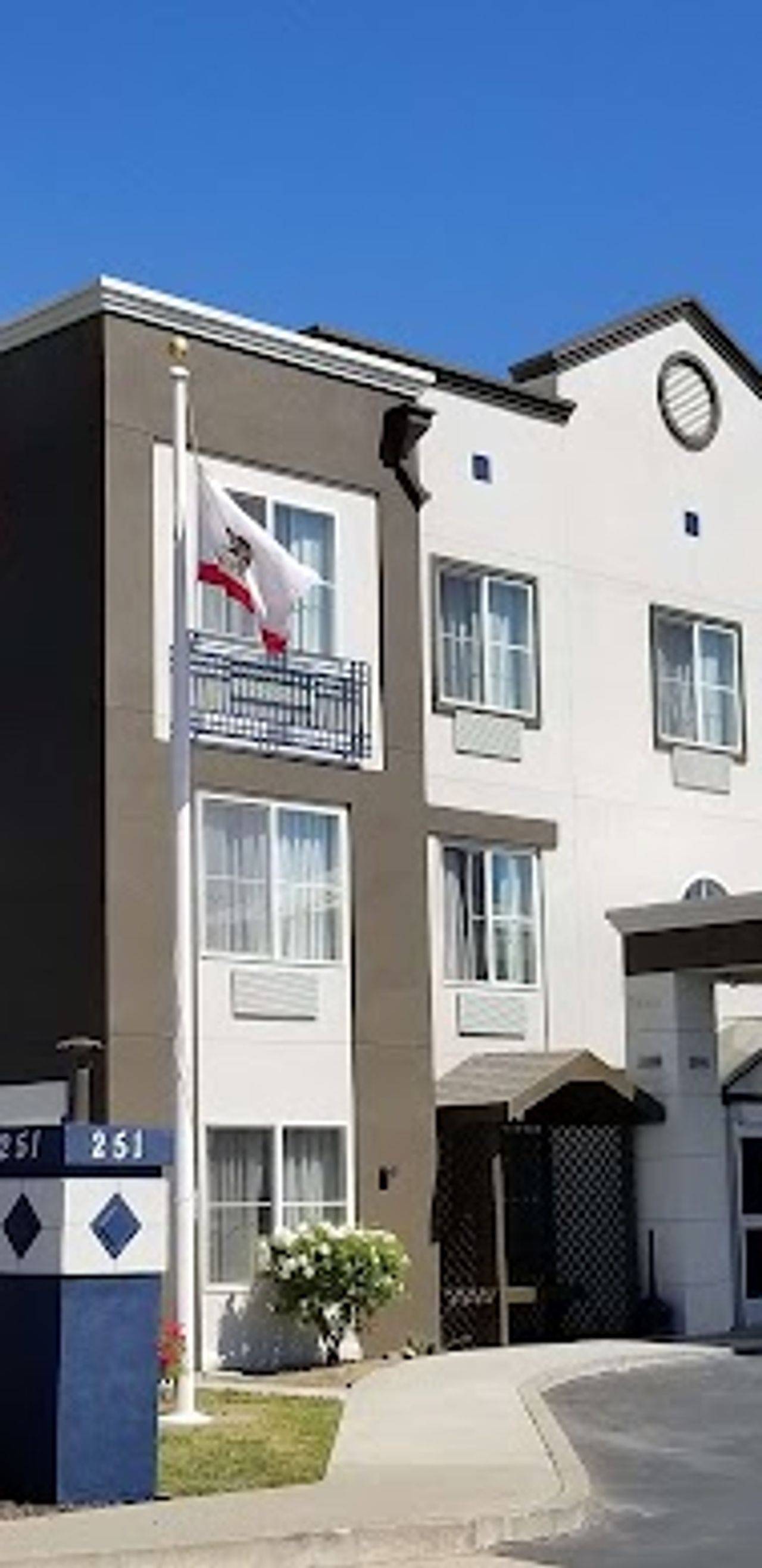 Photo of Country Inn & Suites by Radisson, San Carlos, CA