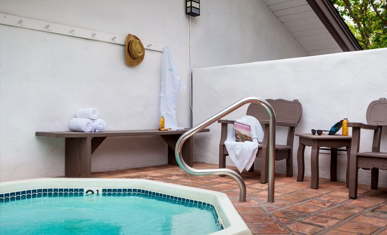 Photo of Hotel Pacific - Outdoor spa tub