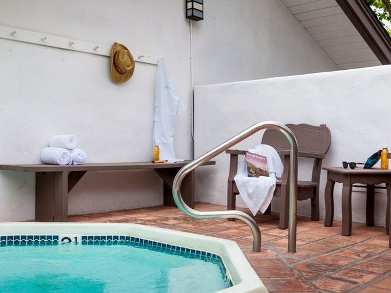 Photo of Hotel Pacific - Outdoor spa tub