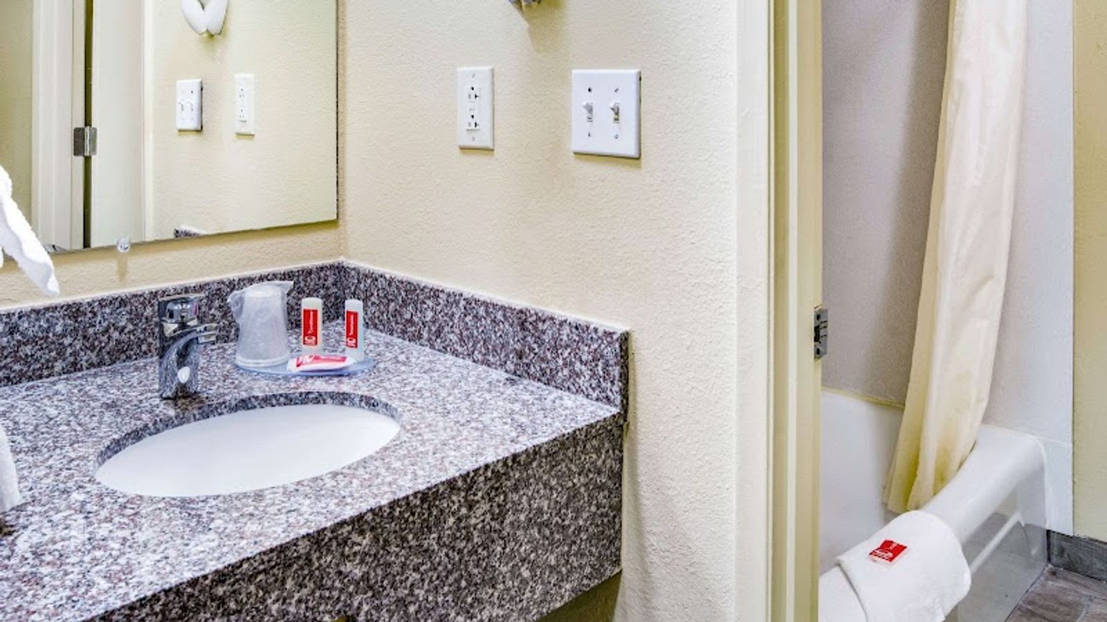 Photo of Econo Lodge