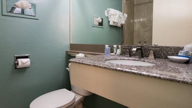 Photo of Colton Inn - Bathroom
