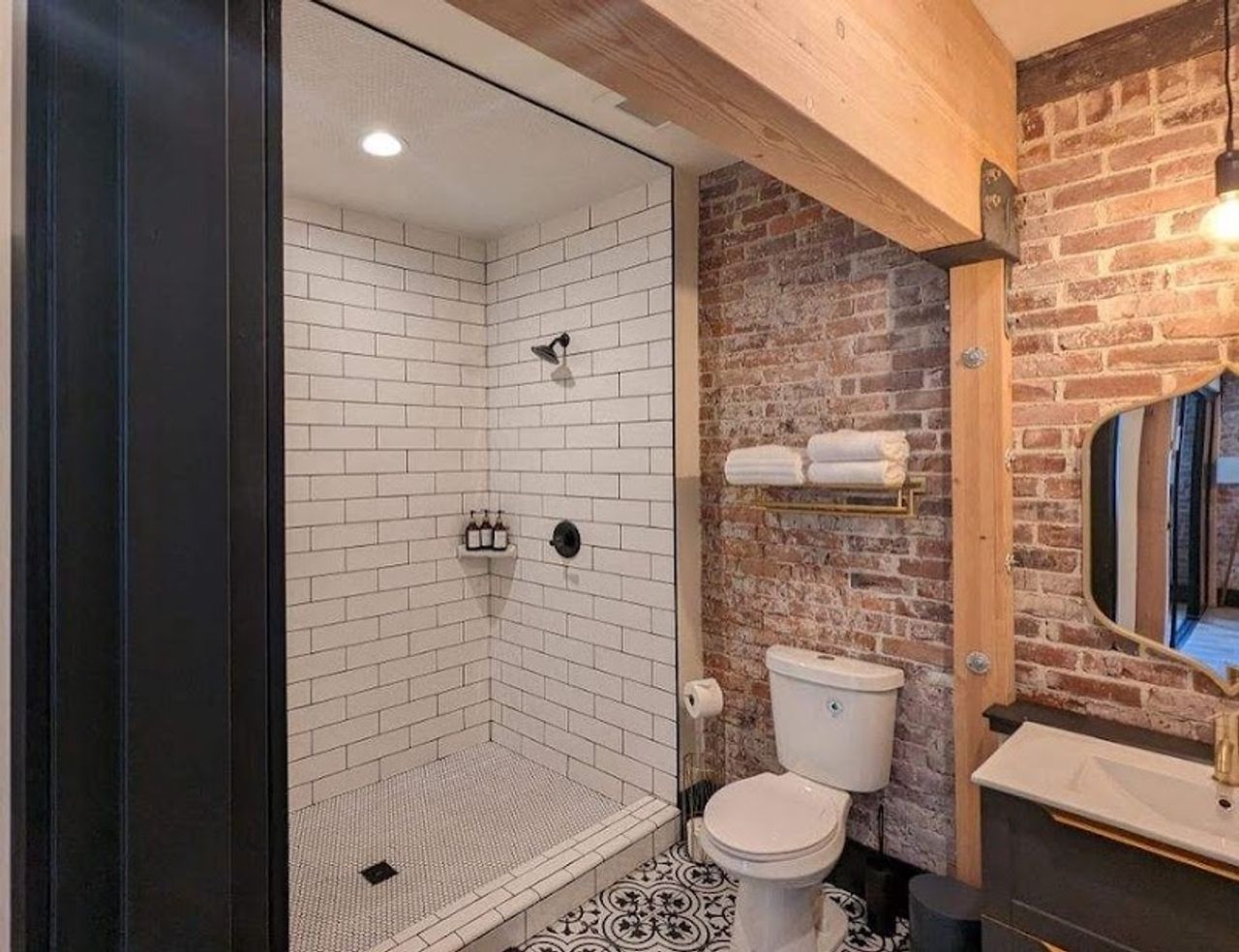 Photo of Linden Lofts Hotel