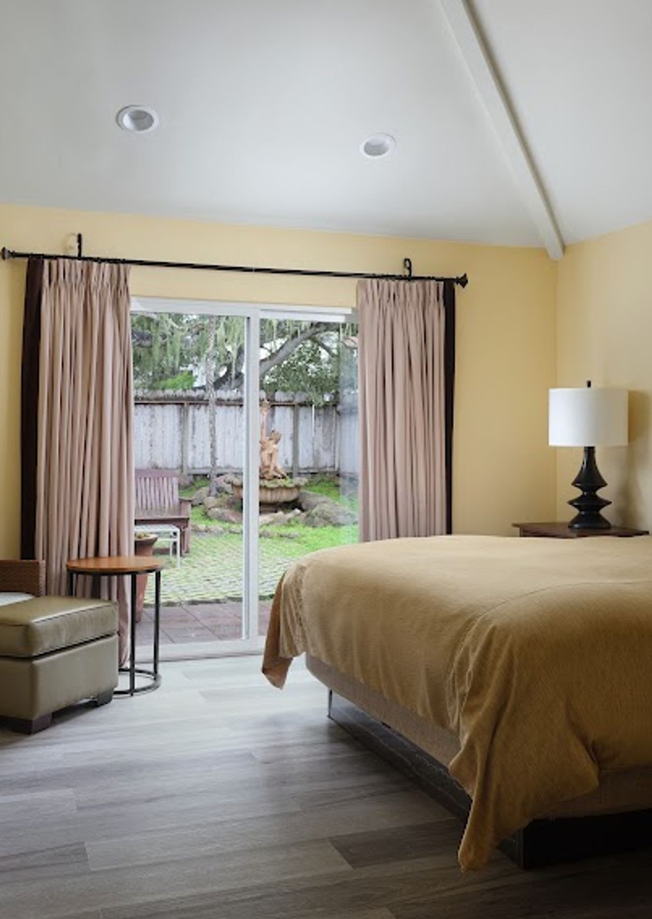 Photo of Lighthouse Lodge & Cottages - Cottage Residence With Fireplace